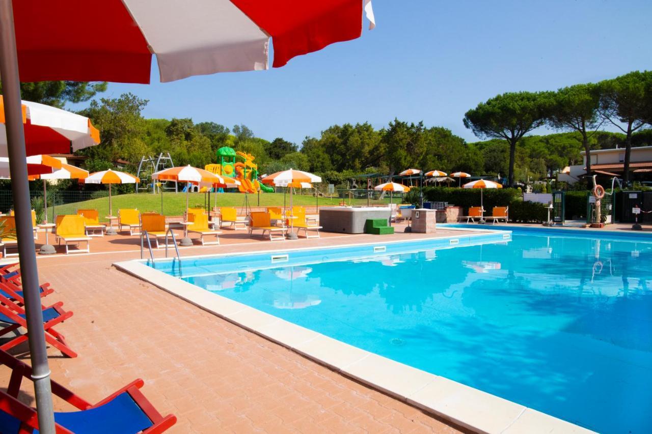 Residence Le Rose Marina Di Bibbona Exterior foto