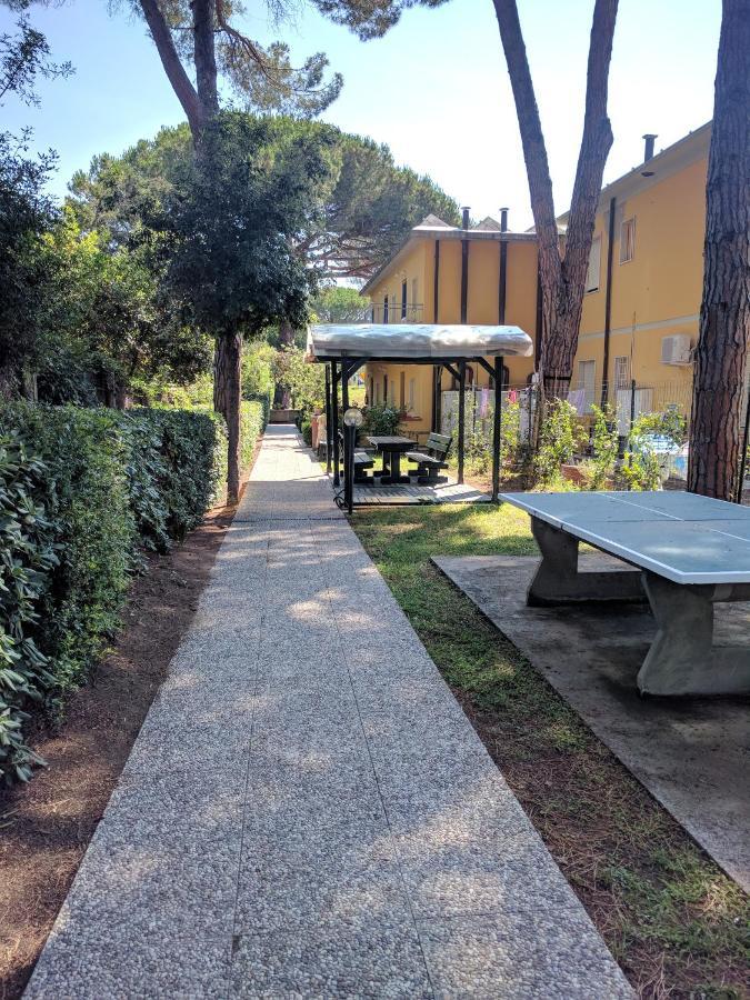 Residence Le Rose Marina Di Bibbona Exterior foto