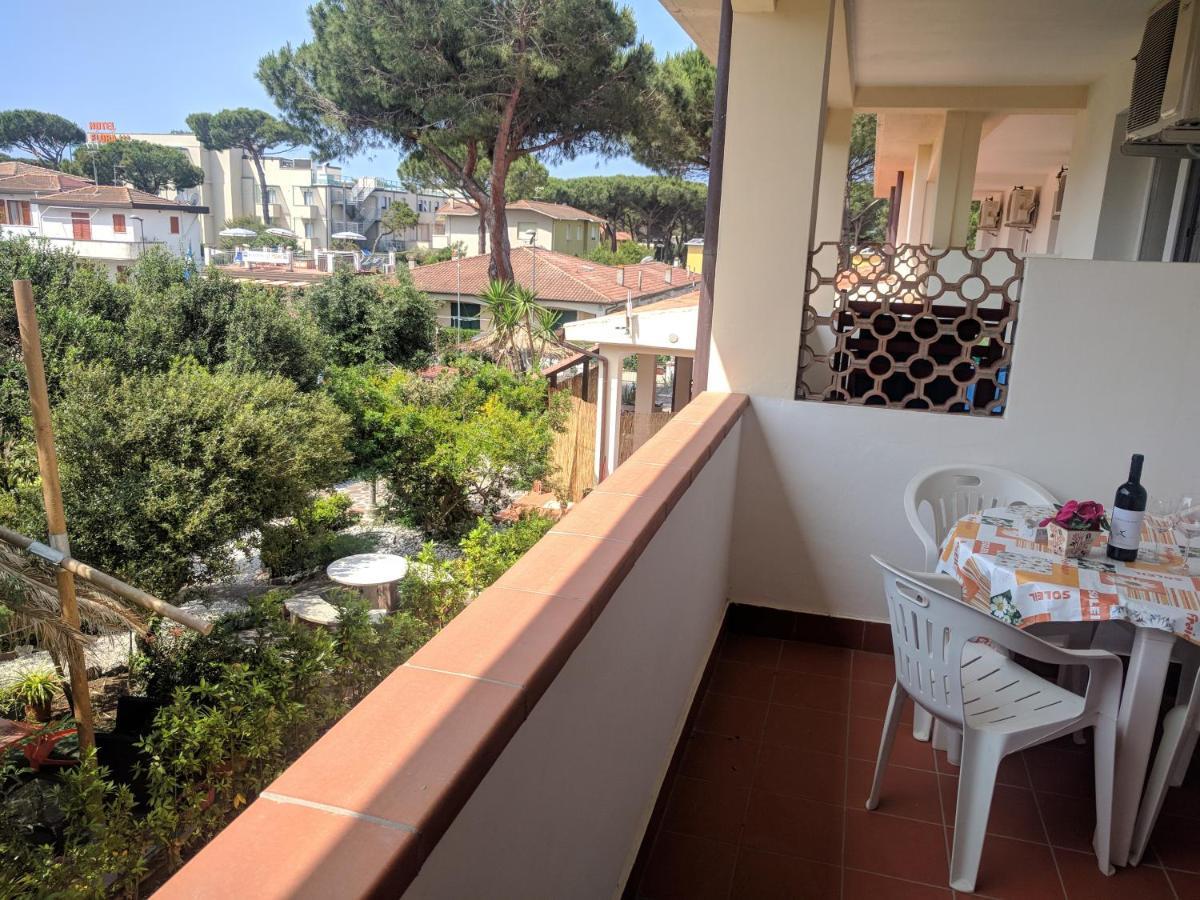 Residence Le Rose Marina Di Bibbona Exterior foto