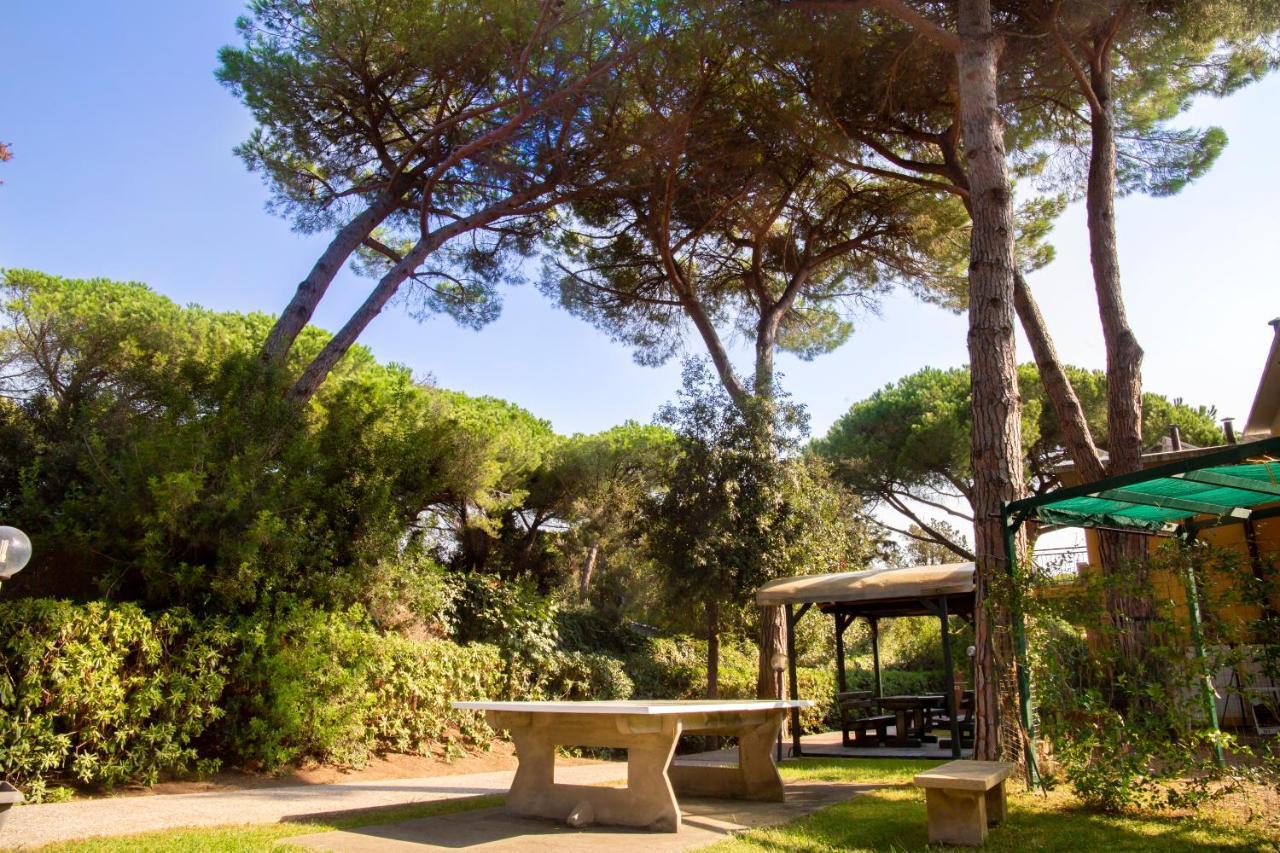Residence Le Rose Marina Di Bibbona Exterior foto