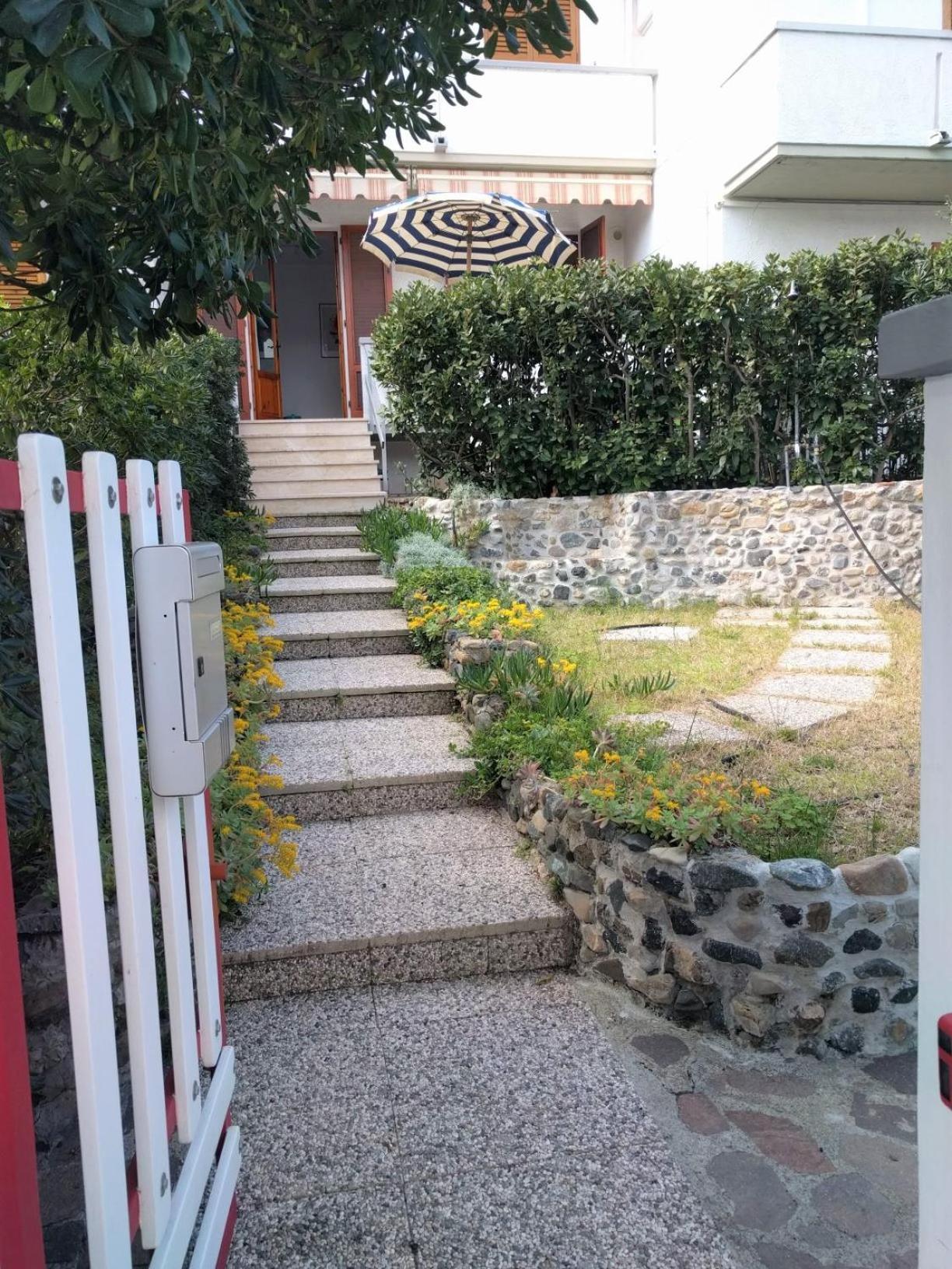 Residence Le Rose Marina Di Bibbona Exterior foto